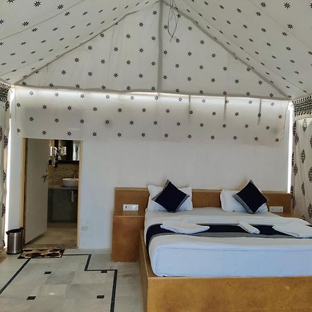 The Oberoi Luxurious Camp Hotel Jaisalmer Bagian luar foto