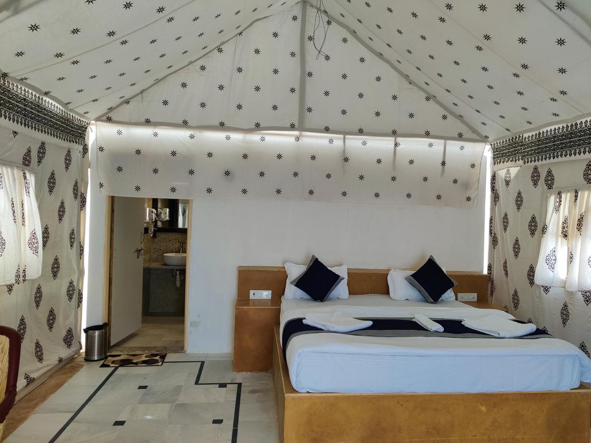 The Oberoi Luxurious Camp Hotel Jaisalmer Bagian luar foto